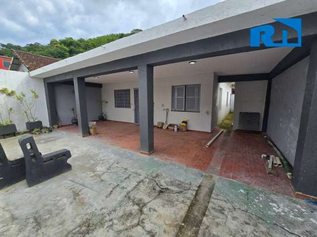 Casa para locação na região central de Caraguatatuba