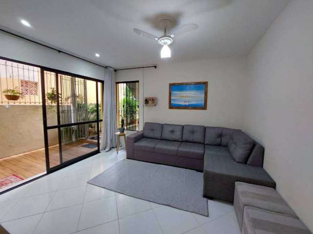 Casa excelente à venda 7/4 e 234/300m², suítes, nascente, cobertura, Vila Praiana, Lauro de Freitas/BA.