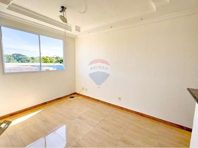 Apartamento excelente à venda, 2/4 e 42M2, reformado,  Abrantes, Camaçari, BA