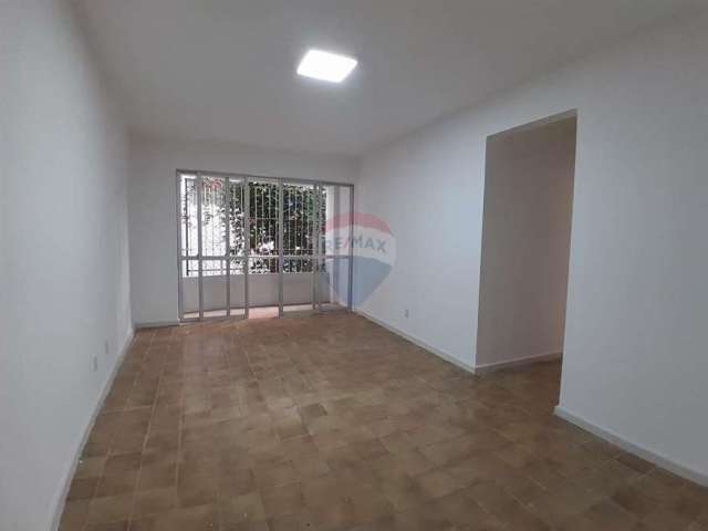 Apartamento excelente à venda, 2/4 e 110M2, varanda, dependência, Rio Vermelho - Salvador/BA