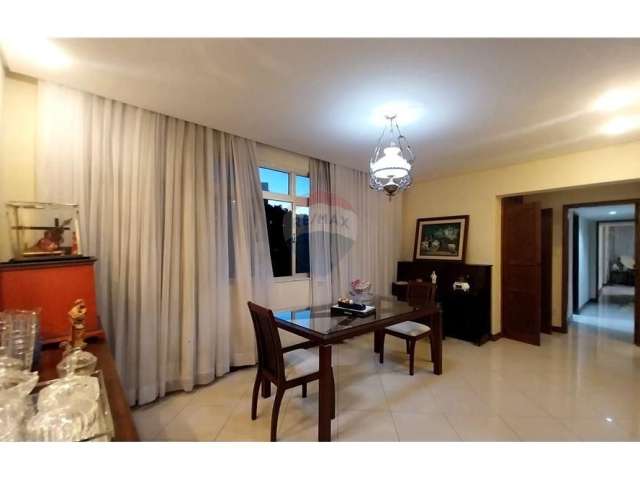 Apartamento excelente à venda, 4/4 e 228M2, suítes, varanda, dependência, Barra - Salvador / BA