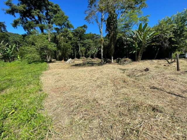 Terreno no bairro São Roque Paraty RJ.