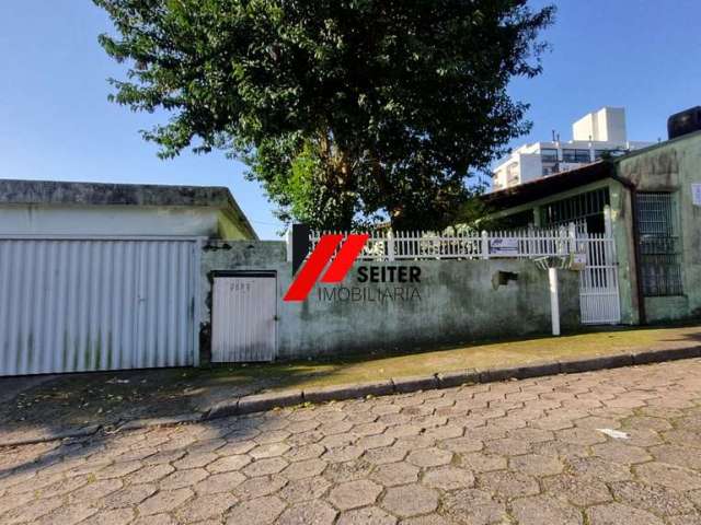 Terreno comercial á venda no bairro Saco dos Limões em Florianópolis.