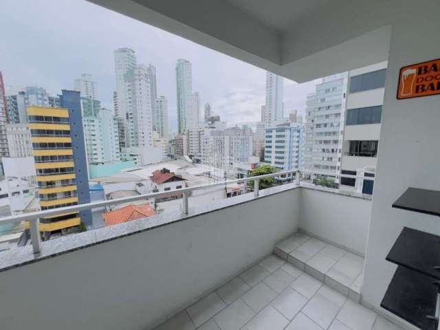 Apartamento com 2 dormitórios sendo 1 suíte com uma 1 vaga no Centro de Balneário Camboriú