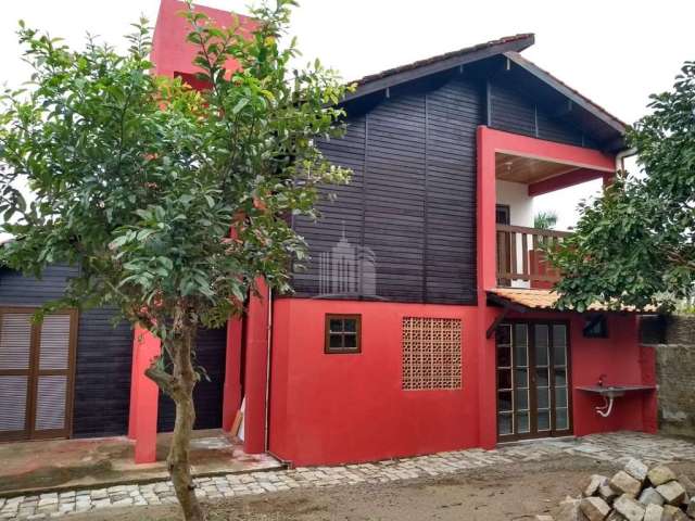 Terreno com casa 2 dormitórios na Praia dos Amores. (Balneário Camboriú).