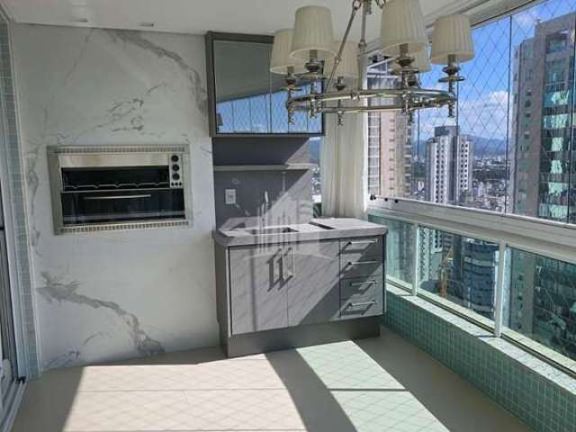 Apartamento Ed Alexandria da Embraed, andar alto! Com 3 suítes e 2 vagas no Centro de Balneário Camboriú