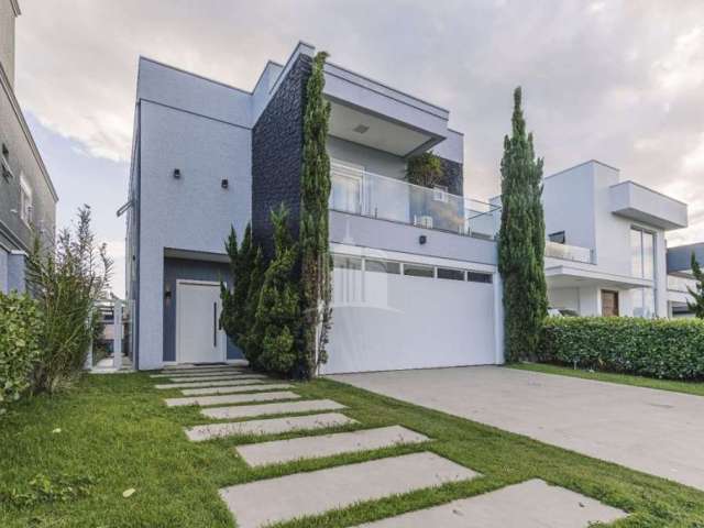 Casa Alto Padrão no Condomínio Caledônia em Camboriú