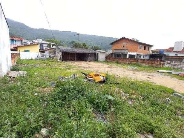 Terreno 22x22 = 484 m2 em rua larga e pavimentada em Vargem do Bom Jesus, Florianópolis, SC