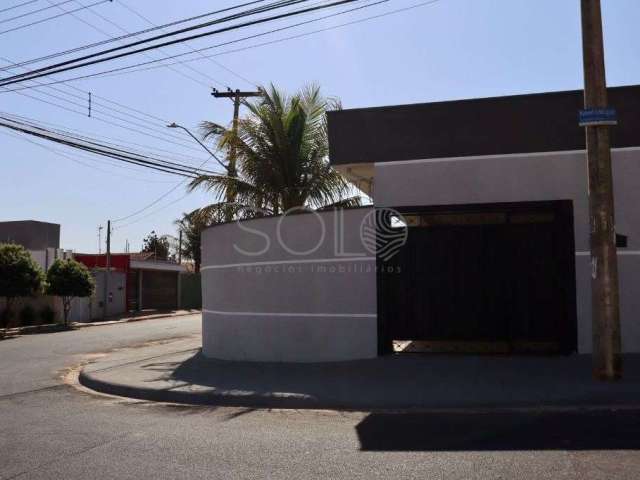 Casa com 3 quartos à venda no Jardim Roberto Selmi Dei, Araraquara , 178 m2 por R$ 440.000