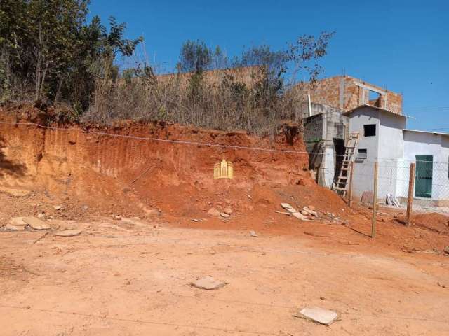 Terreno à venda em Esmeraldas-MG, bairro Nova Esmeraldas: 635,50 m² de área imperdível!