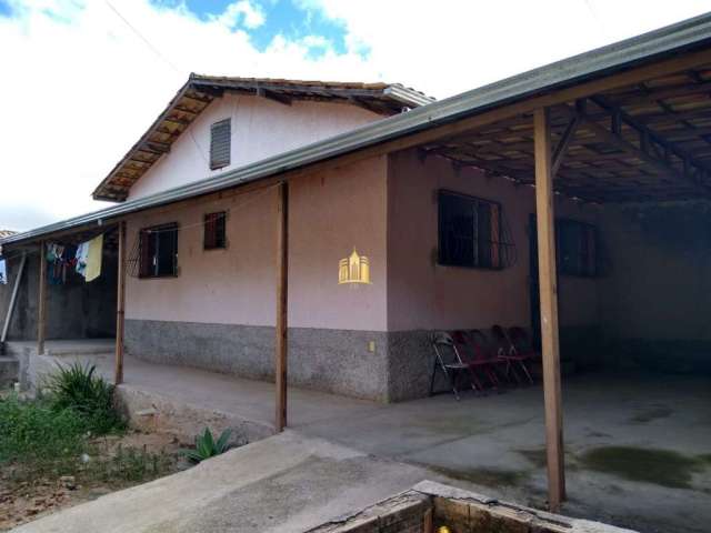 Casa à venda em Esmeraldas-MG, Dumaville: 2 quartos, 1 banheiro, 1 vaga, 140m² - Aproveite essa oportunidade!