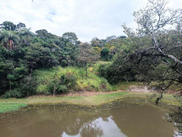 Terreno à Venda no Condomínio Vale do Ipê Amarelo em Esmeraldas - 7.130 m²