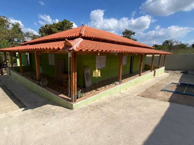 Sítio Comercial à Venda em Esmeraldas-MG - Bairro Dumaville  8 Quartos, 1 Suíte, 2 Salas, 4 Banheiros  1.200m² de Área