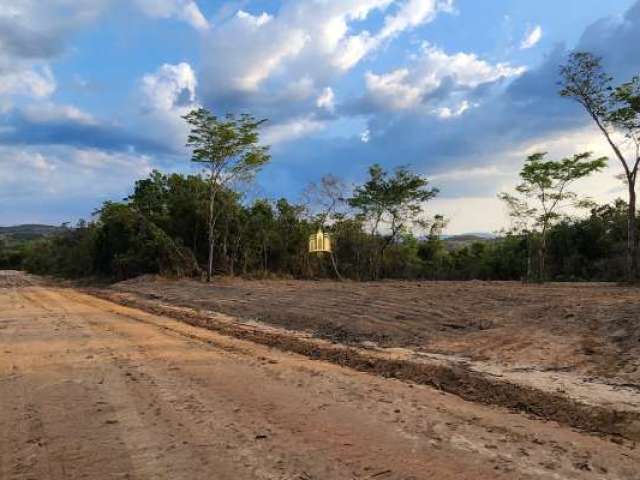 Terreno à venda em Esmeraldas-MG no Condomínio Trilhas do Riacho com 1.075,00 m² de área. Aproveite já!