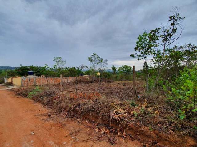 Terreno à venda em Esmeraldas-MG, bairro Maceió, 360m² de área. Confira agora!