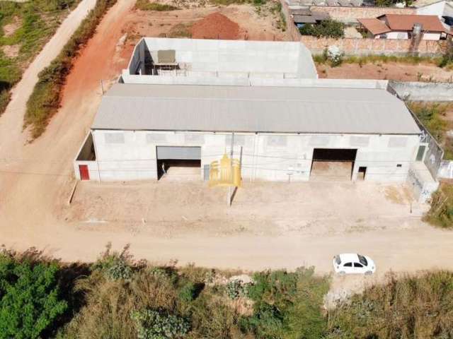 Excelente Oportunidade - Galpão para Locação ou Venda no Bairro Fernão Dias, Esmeraldas, MG