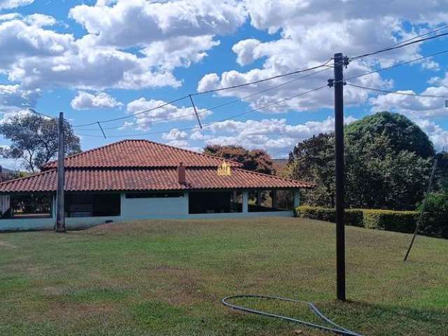 Venda de Fazendinha de 11 Hectares em São José, Esmeraldas - Casa com Piscina e Área Gourmet