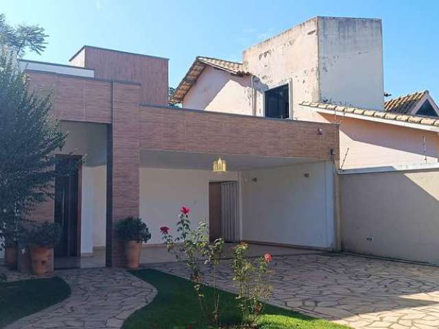 Excelente Casa à Venda no Bairro Bandeirantes, Esmeraldas - 3 Quartos, Suíte, Terreno de 700m², R$ 1.000.000