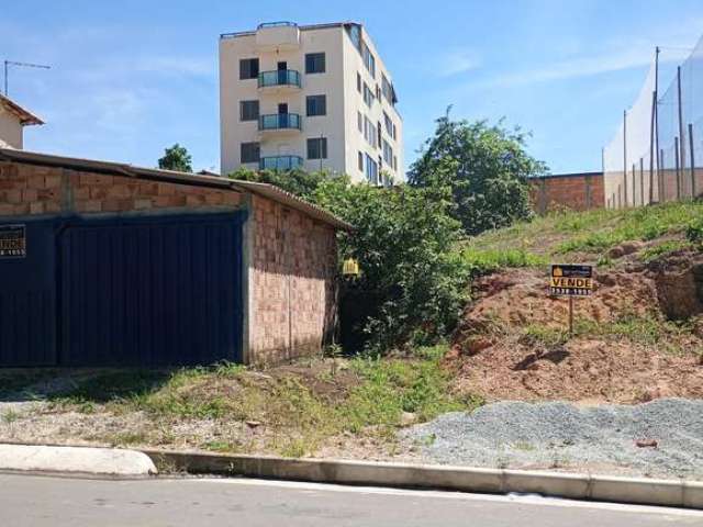 Lote à Venda no Bairro Belvedere, Esmeraldas ? 600m², ao lado do Beach Tennis ? R$200.000,00