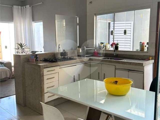 Casa com 3 quartos à venda em Vila Carolina - SP