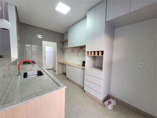 Casa com 3 quartos à venda em Jardim Solange - SP