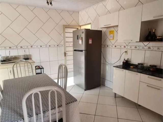 Casa com 4 quartos à venda em Núcleo Habitacional Mary Dota - SP