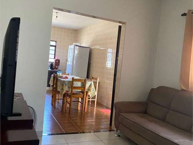 Casa com 3 quartos à venda em Parque Jaraguá - SP