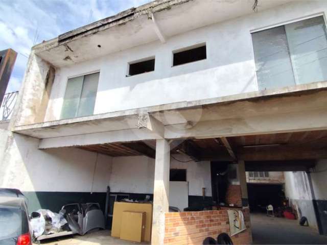 Barracão / Galpão / Depósito à venda na Rua Mara Lúcia Vieira, 327, Vila Pelegrina, Bauru, 324 m2 por R$ 300.000