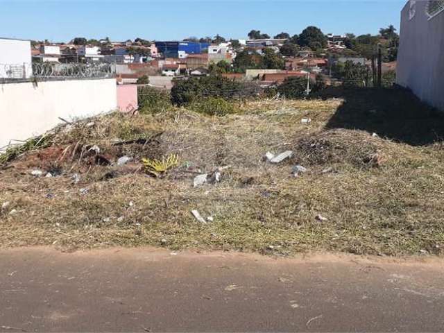 Terreno à venda em Parque Jaraguá - SP