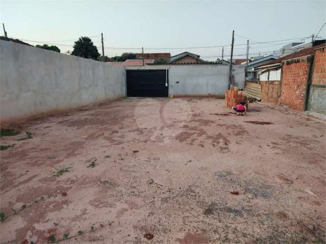 Terreno à venda em Vila Santa Luzia - SP