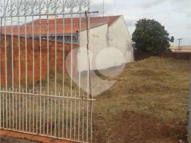 Terreno à venda em Jardim Andorfato - SP