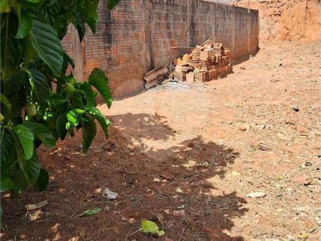 Terreno à venda em Parque Jaraguá - SP