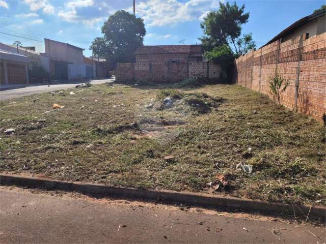 Terreno à venda em Jardim Jamil - SP