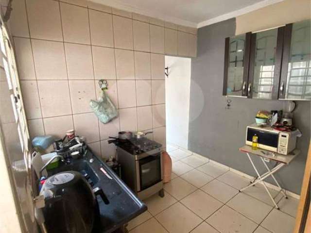 Casa com 1 quartos à venda em Jardim Country Club - SP