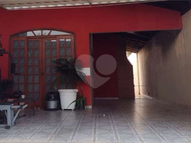 Casa com 3 quartos à venda em Núcleo Habitacional José Regino - SP