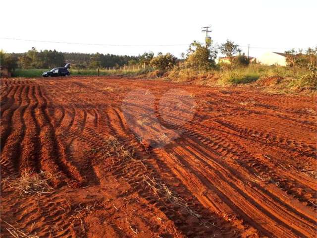 Terreno à venda em Recanto Maricel - SP