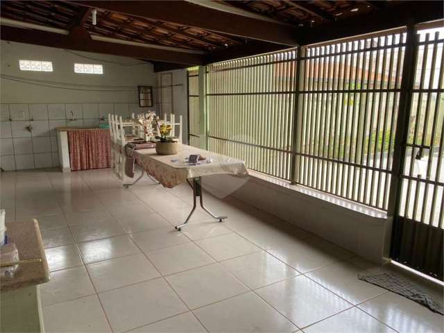 Casa com 3 quartos à venda em Vila Nova Paulista - SP