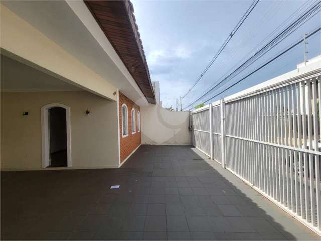 Casa com 3 quartos para locação em Vila Nova Cidade Universitária - SP