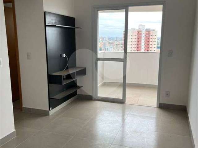 Apartamento com 2 quartos para locação em Vila Maracy - SP