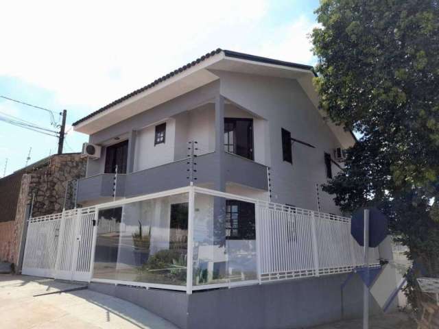 Sobrado à venda, 142 m² por R$ 930.000,00 - Centro - Cascavel/PR