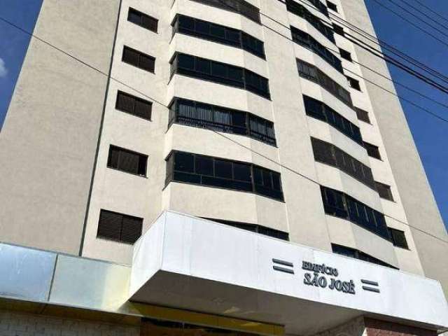 Apartamento com 3 dormitórios à venda por R$ 680.000,00 - Vila Tolentino - Cascavel/PR