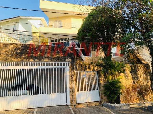 Sobrado de 274m² com 4 quartos em Jardim Kherlakian