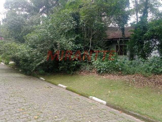 Terreno de 697m² em Serra Da Cantareira