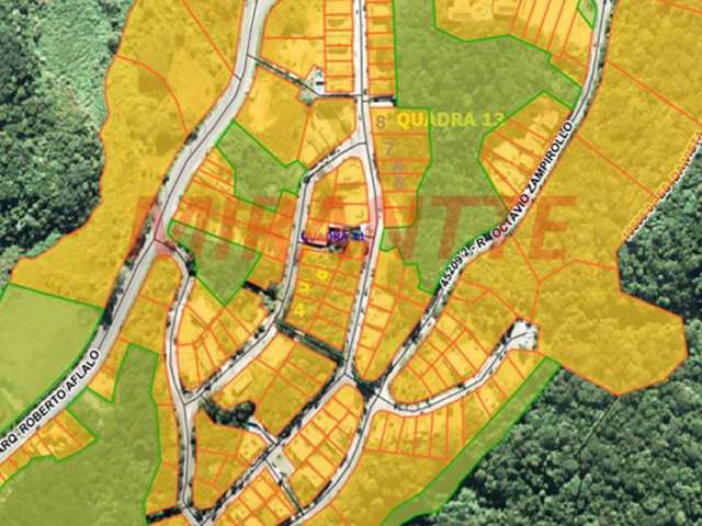 Terreno de 410m² em Jardim Peri