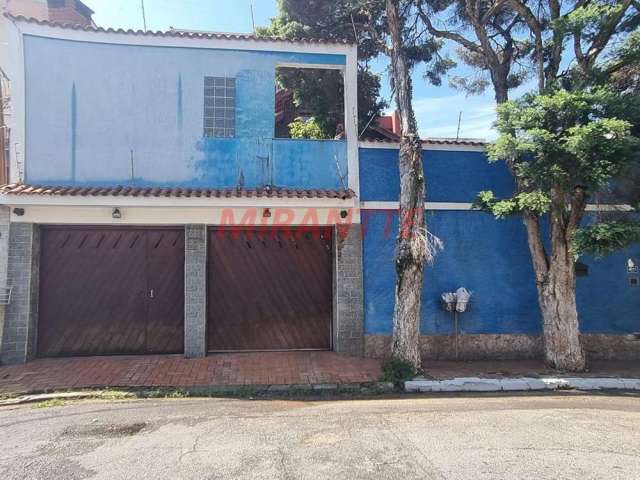 Sobrado de 274m² com 2 quartos em Pedra Branca