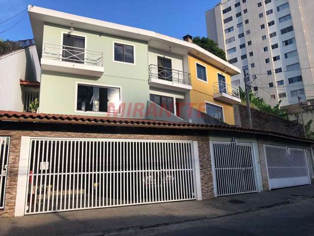 Sobrado de 143m² com 3 quartos em Santa Terezinha