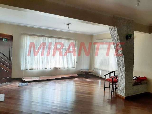 Sobrado de 250m² com 4 quartos em Vila Paiva