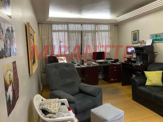 Sobrado de 139m² com 4 quartos em Vila Amalia