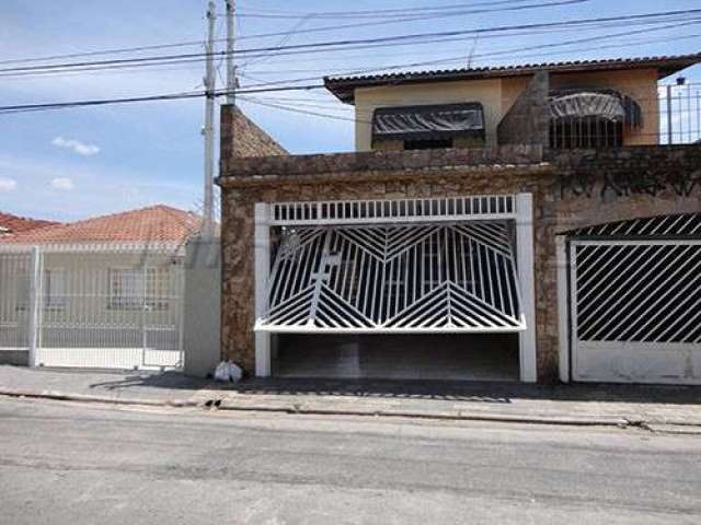 Sobrado de 169m² com 4 quartos em Vila Nilo