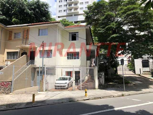 Sobrado de 195m² com 6 quartos em Santana